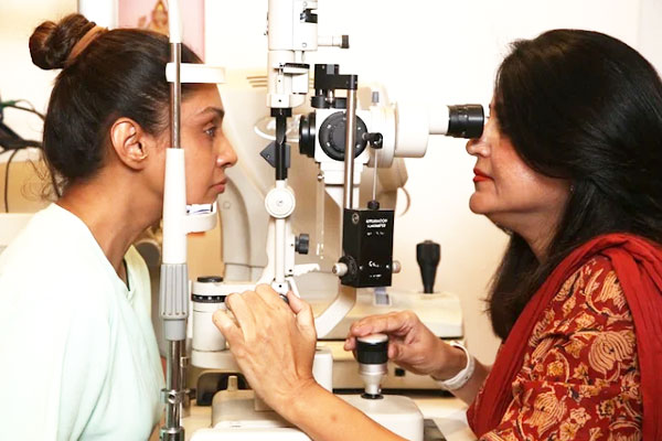 Ojas Maxivision Eye Hospitals in Juhu